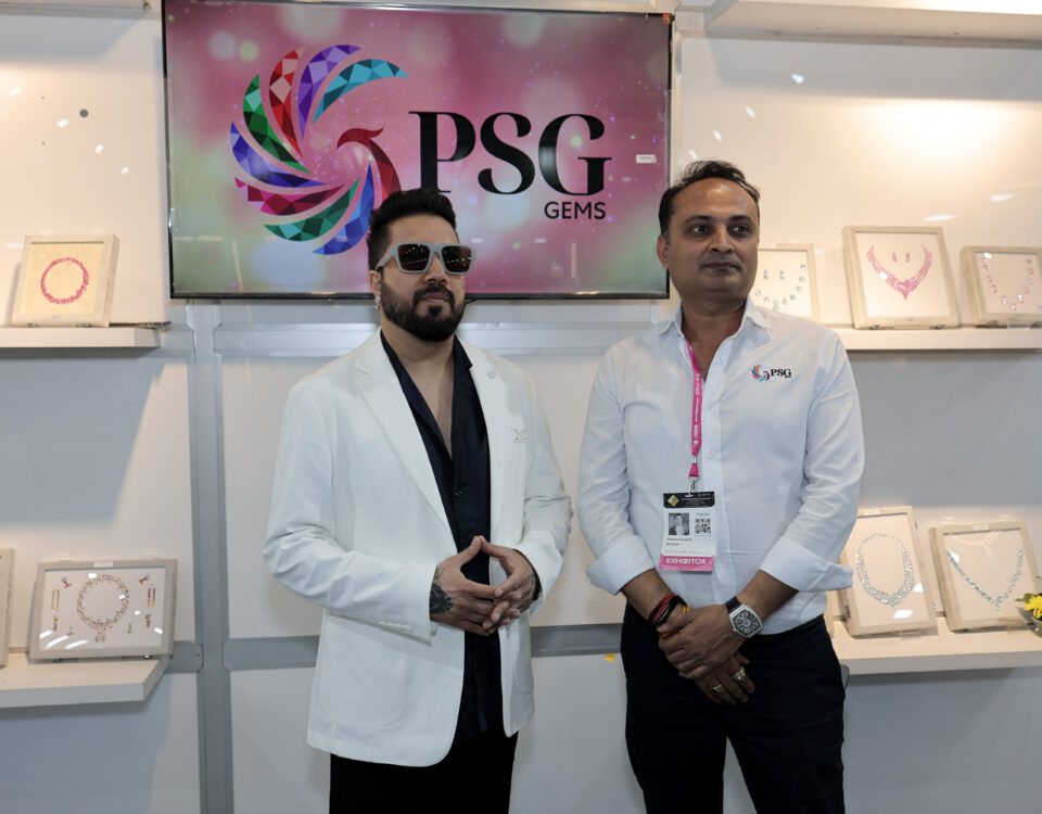 Mika Singh Visits PSG Gems at Bangkok